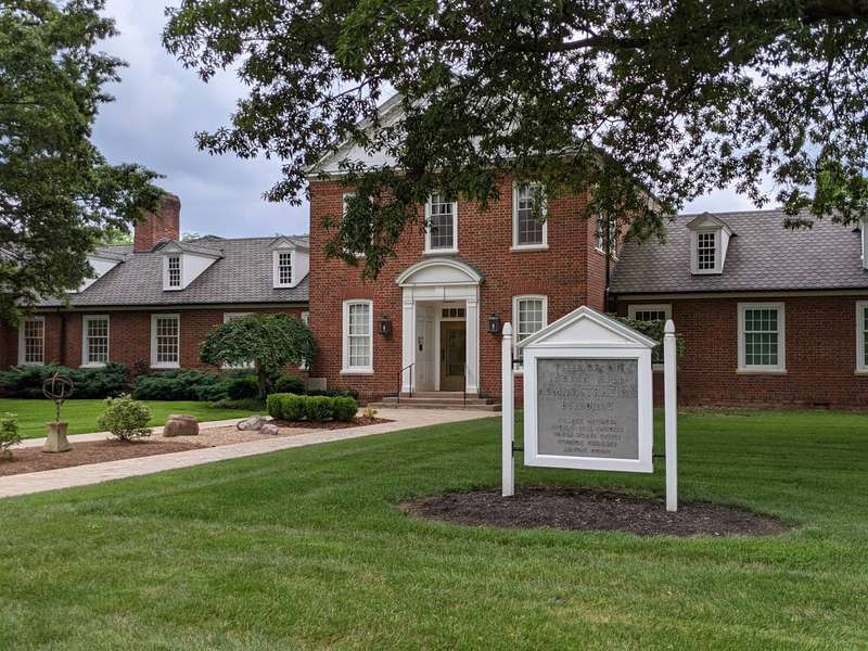 Roof Revivers is the experienced roofer of choice in Indian Hill, Ohio.